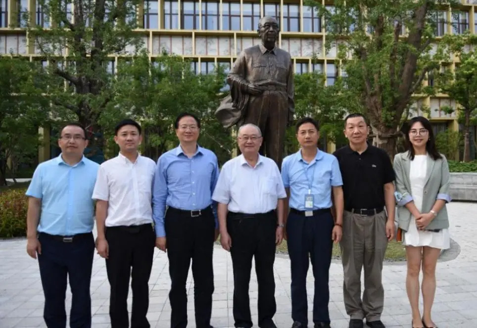 UB8(�й���)���Źٷ���վ